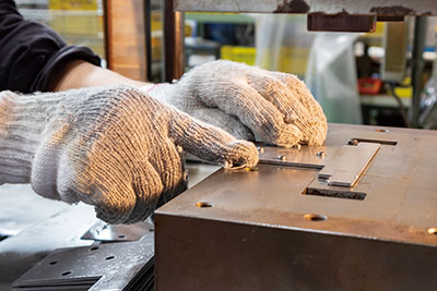 ファインブランキング加工風景03