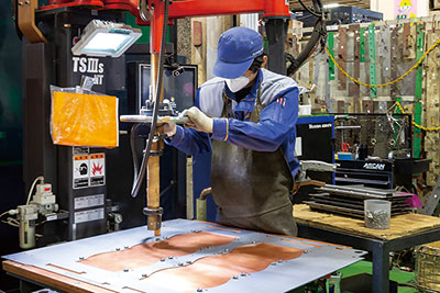 溶接・組立風景04