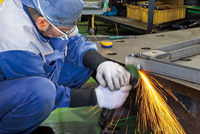 溶接・組立風景06