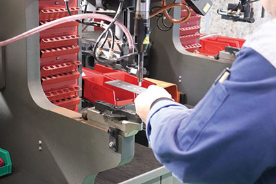 溶接・組立風景08